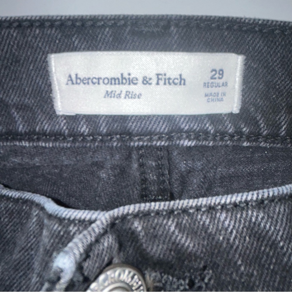 Abercrombie & Fitch Mid Rise Cropped Jeans size 29 - Picture 8 of 9
